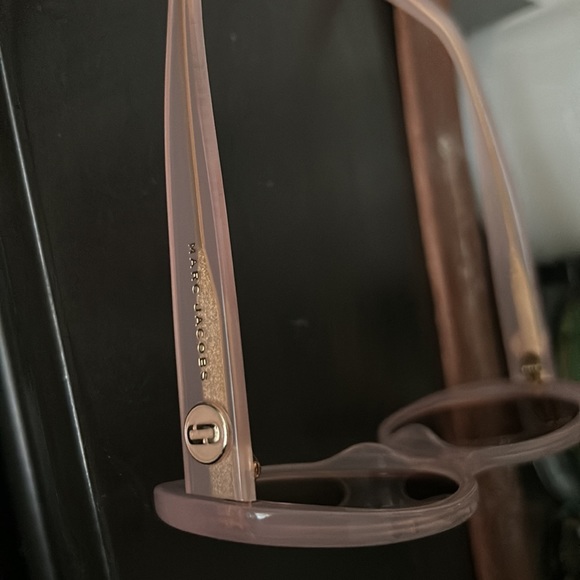 Marc Jacob light nude pink sunglasses - Picture 2 of 3
